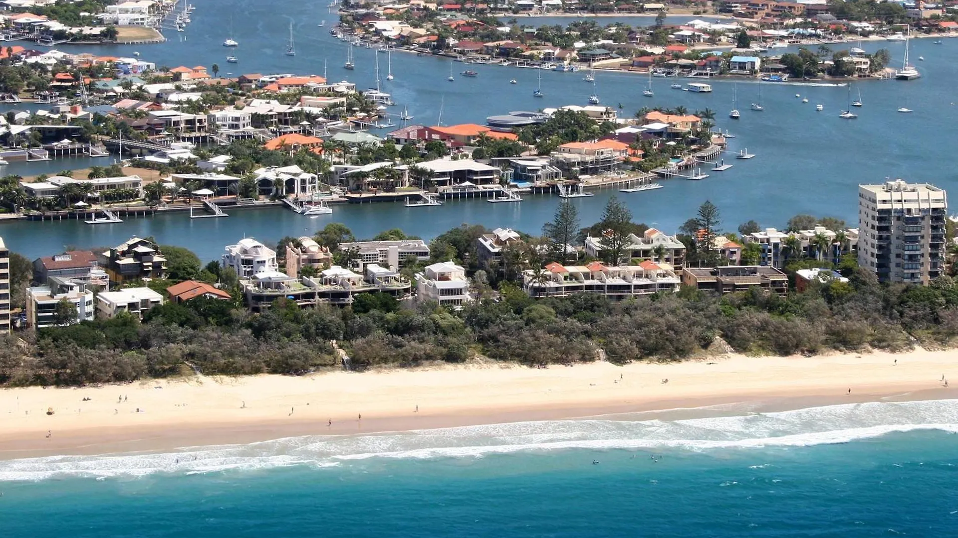 Mirra Chana Mooloolaba
