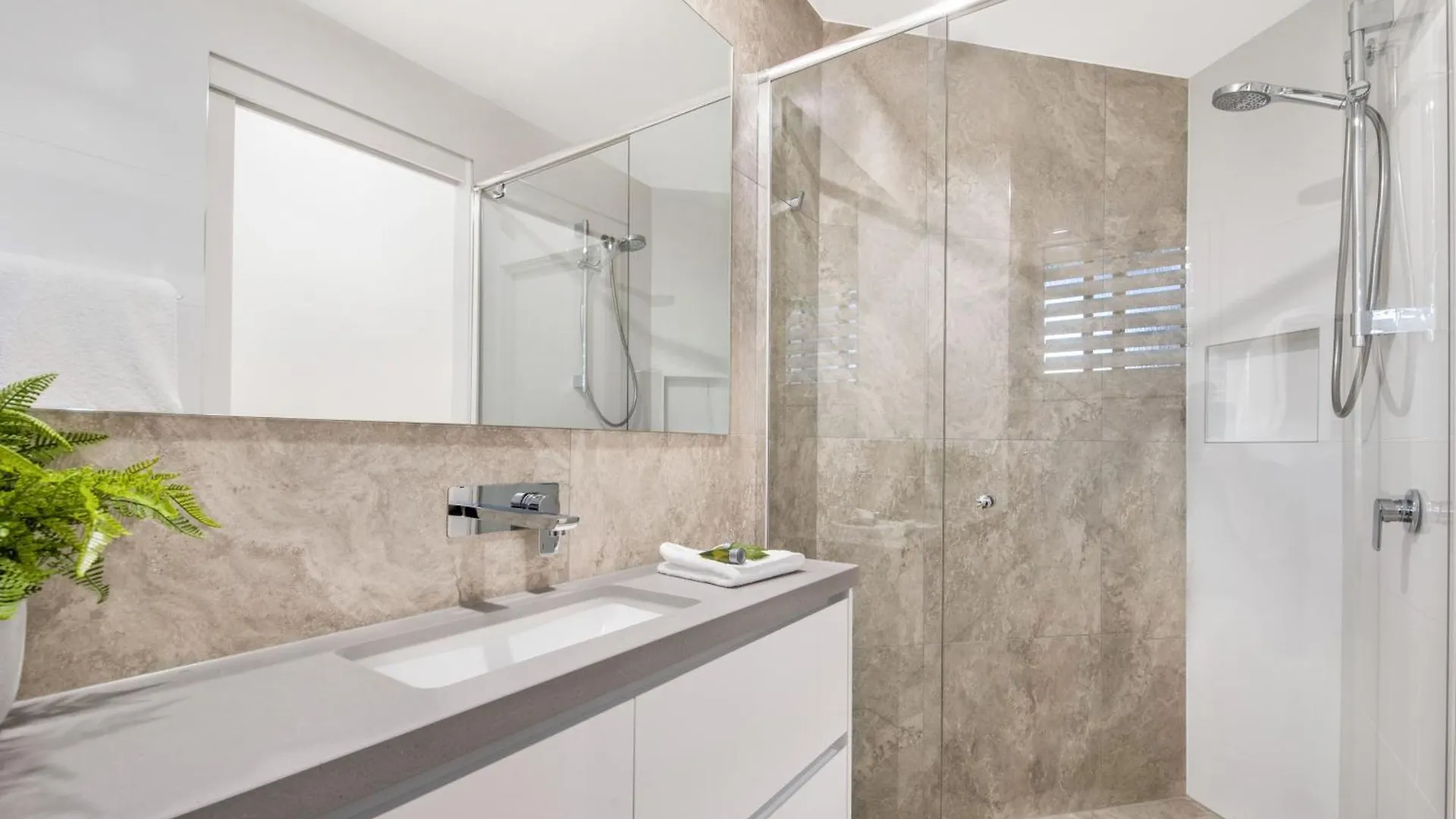 Mirra Chana Mooloolaba