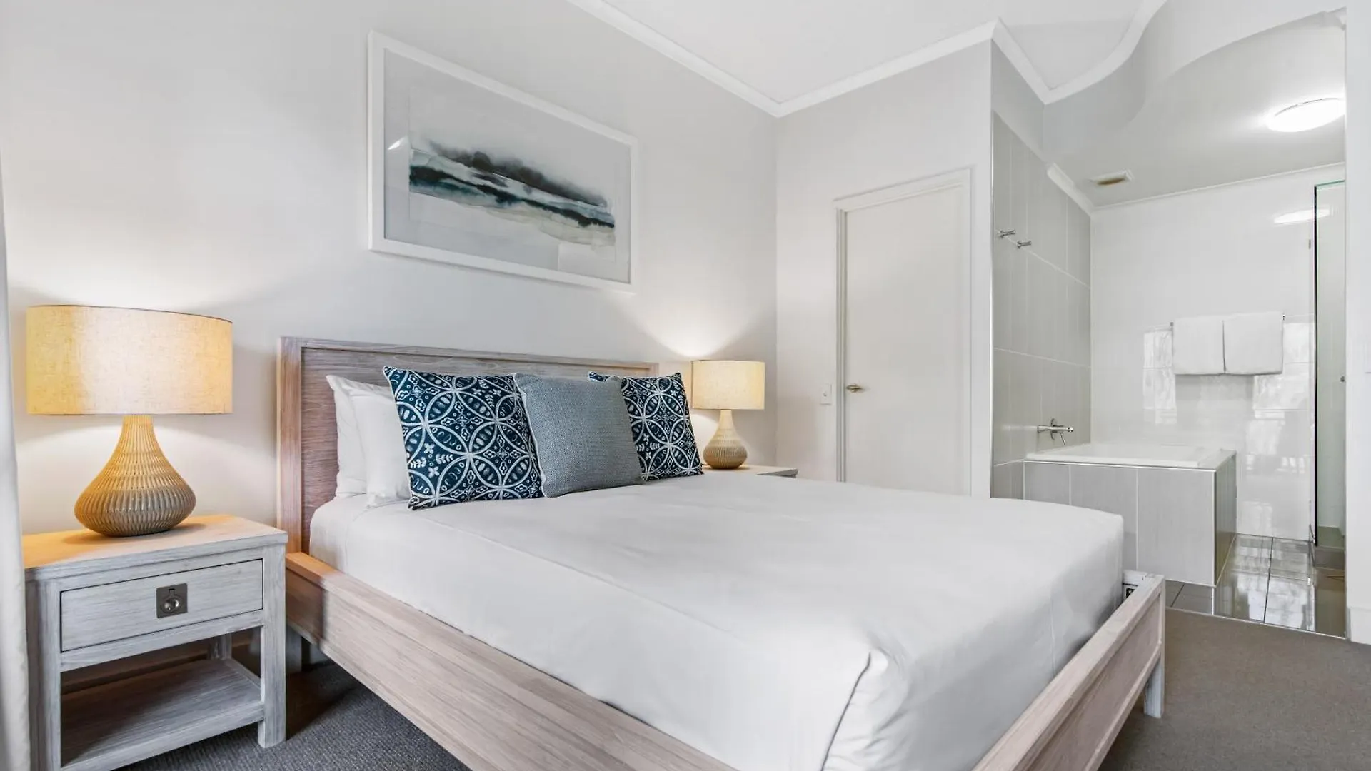 Mirra Chana Mooloolaba