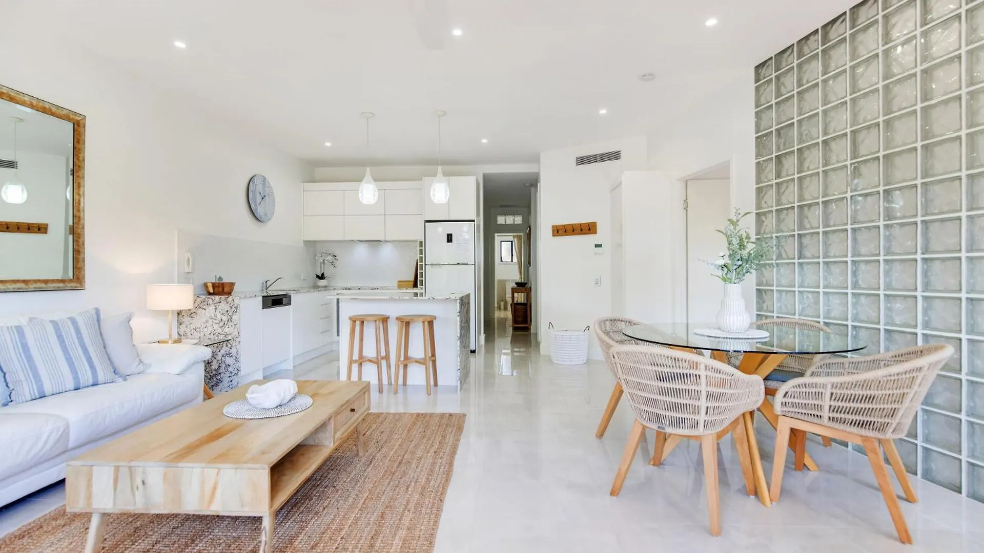 Mirra Chana Mooloolaba